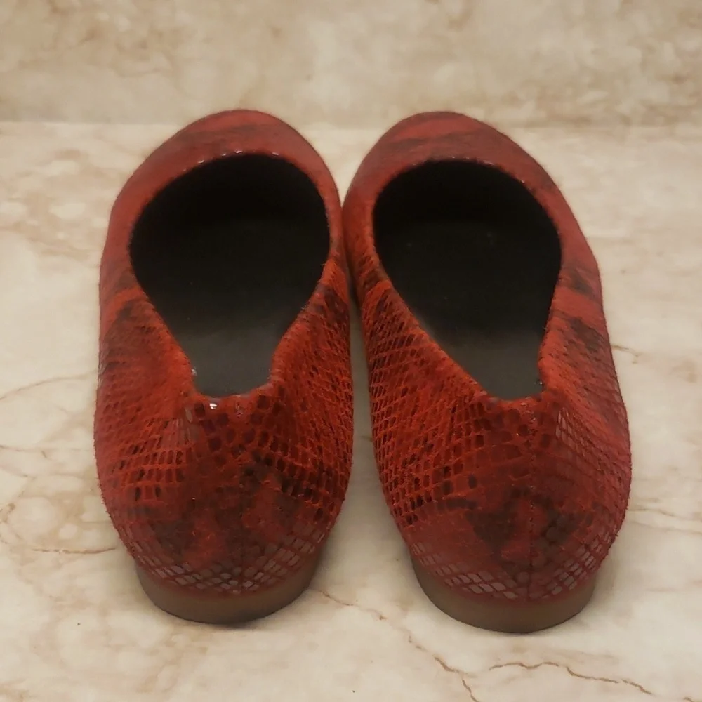 Artemis red animal print flat loafers women's shoes size 37